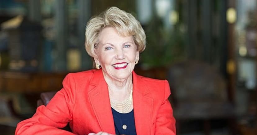 Johnelle Hunt net worth