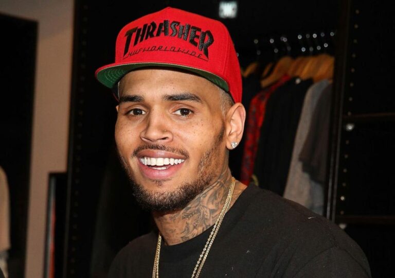 Chris Brown Net Worth 2022 and Music Career