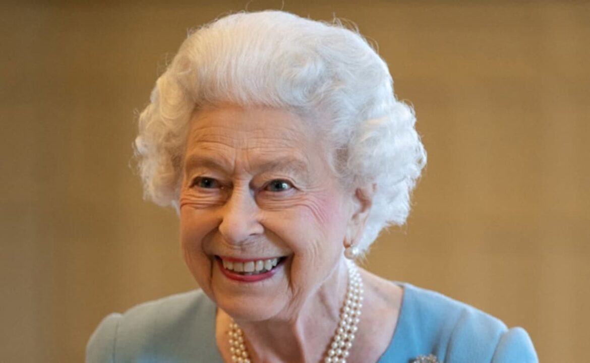 Queen Elizabeth II net worth 2022
